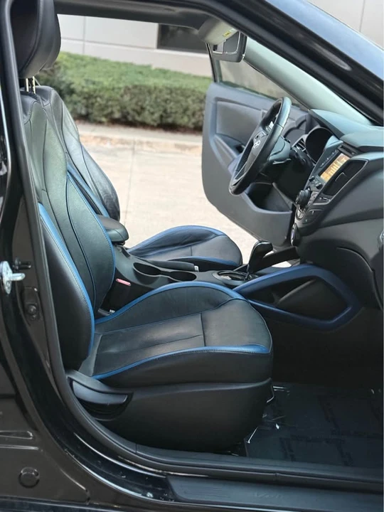 2013 Hyundai Veloster - Image 8 of 16