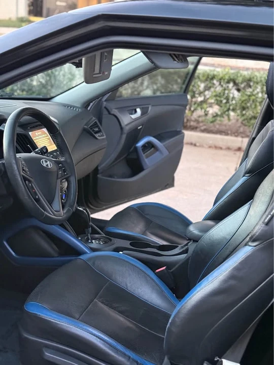 2013 Hyundai Veloster - Image 11 of 16