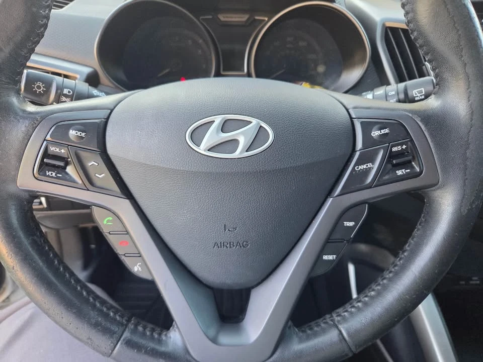 2013 Hyundai Veloster - Image 8 of 14