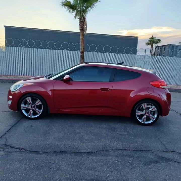 2013 Hyundai Veloster - Image 2 of 14