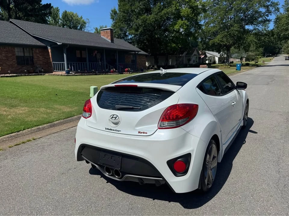 2013 Hyundai Veloster - Image 4 of 11