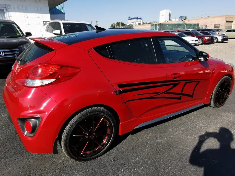 2013 Hyundai Veloster - Image 2 of 16