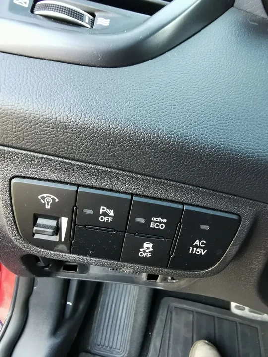 2013 Hyundai Veloster - Image 10 of 16