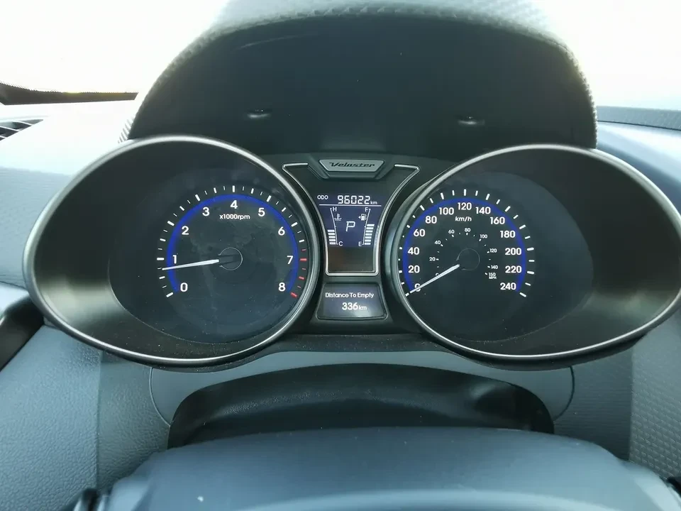 2013 Hyundai Veloster - Image 11 of 16