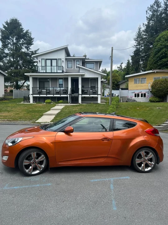 2013 Hyundai Veloster - Image 3 of 15