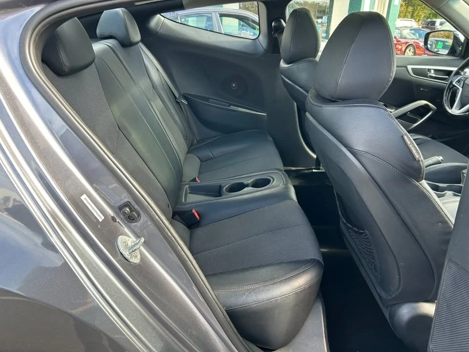 2013 Hyundai Veloster - Image 15 of 17