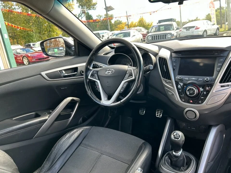 2013 Hyundai Veloster - Image 16 of 17