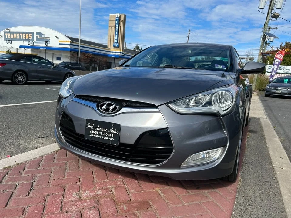 2013 Hyundai Veloster - Image 8 of 17