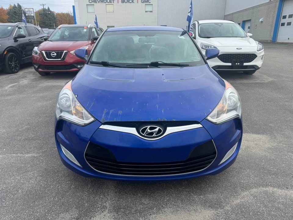 2013 Hyundai Veloster - Image 2 of 17