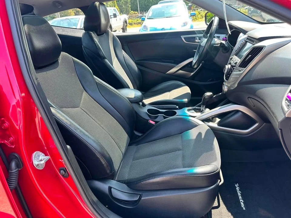 2013 Hyundai Veloster - Image 11 of 13
