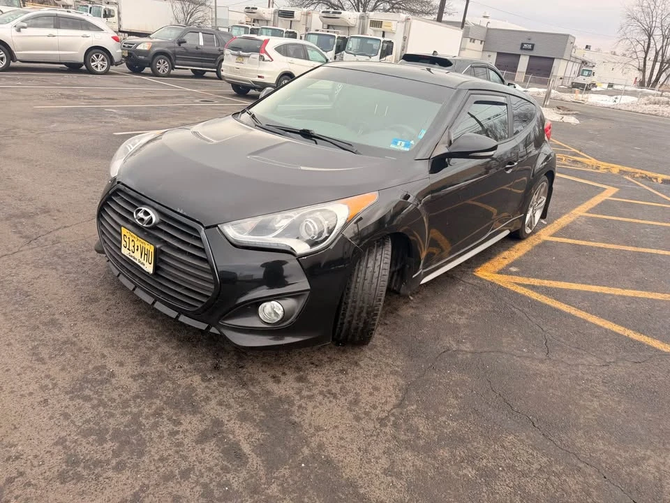 2013 Hyundai Veloster - Image 2 of 7