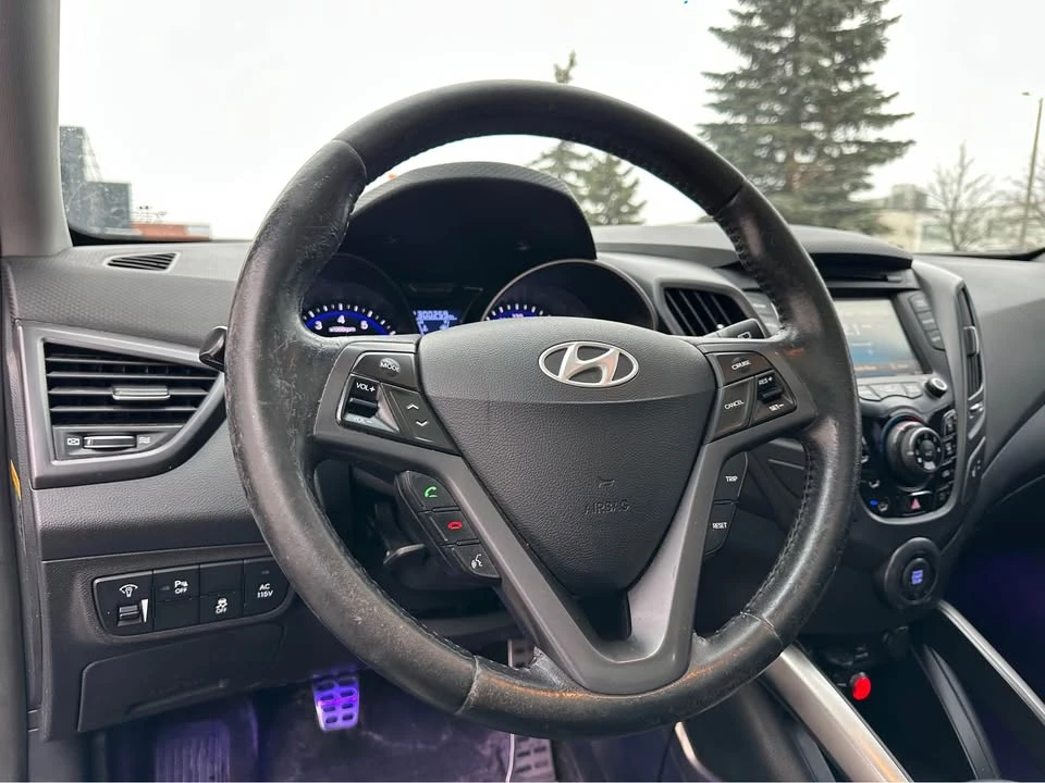 2013 Hyundai Veloster - Image 10 of 20