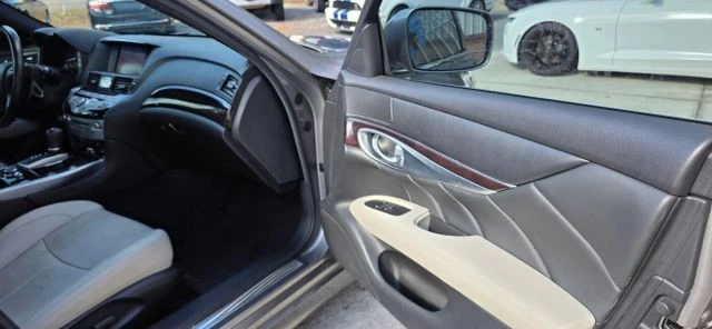 2013 Infiniti M/Q70 4th Gen - Image 16 of 21
