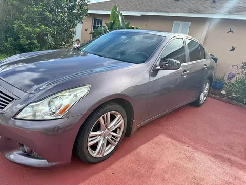 2013 Infiniti G37