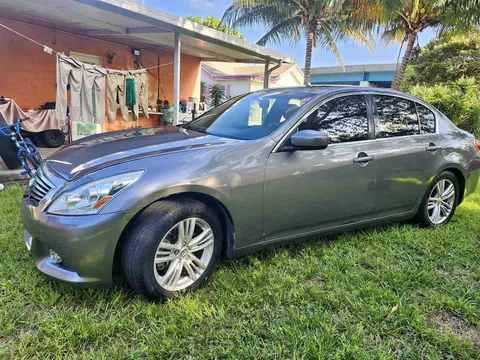 2013 Infiniti G37