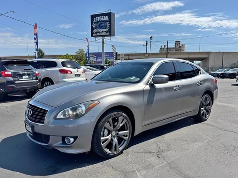 2013 Infiniti M56 Sport