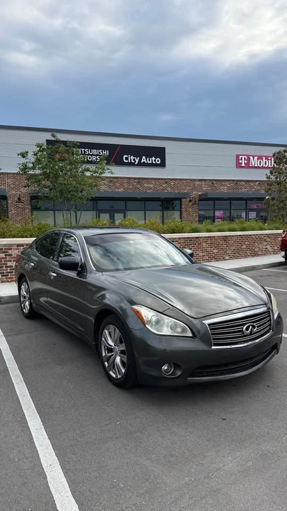 2013 Infiniti M/Q70 4th Gen - Image 2 of 10