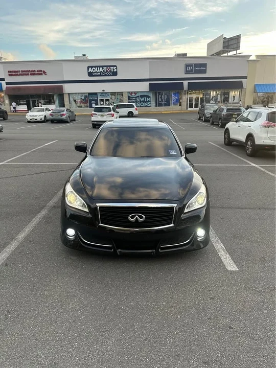 2013 Infiniti M/Q70 4th Gen - Image 11 of 13