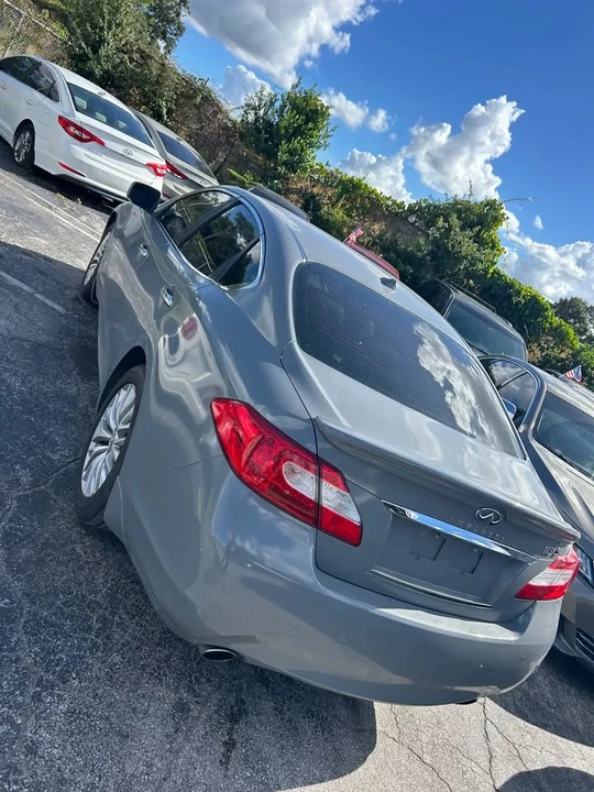 2013 Infiniti M/Q70 4th Gen - Image 5 of 10