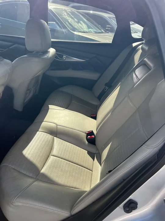 2013 Infiniti M/Q70 4th Gen - Image 6 of 10