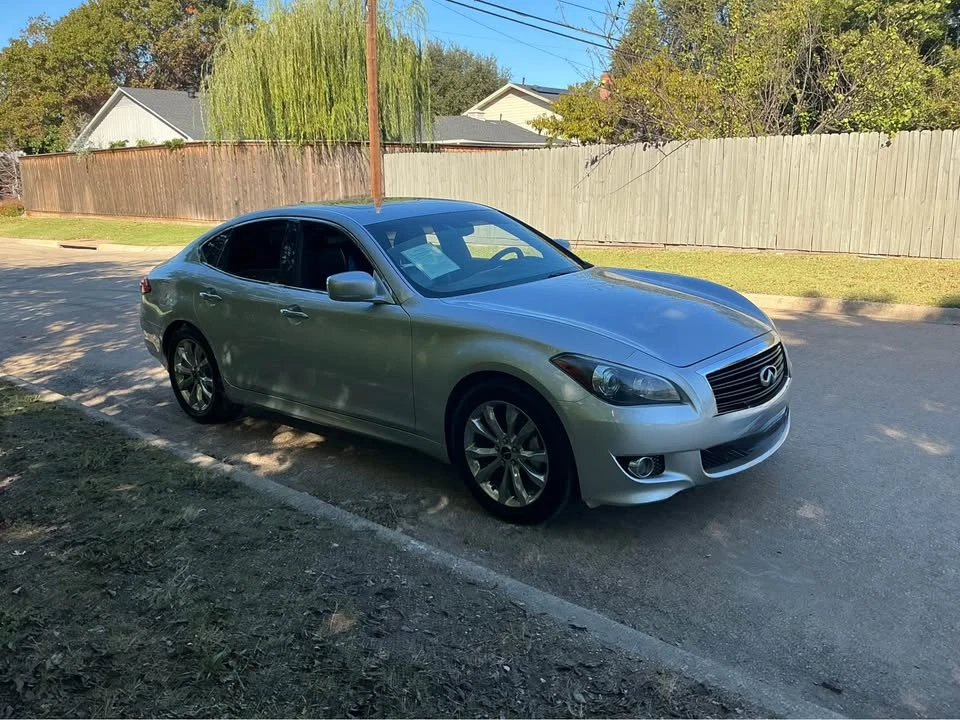 2013 Infiniti M/Q70 4th Gen - Image 2 of 8