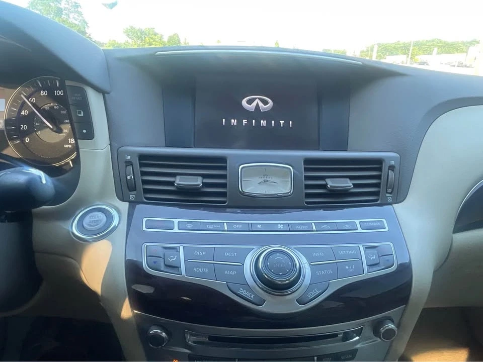 2013 Infiniti M/Q70 4th Gen - Image 14 of 17
