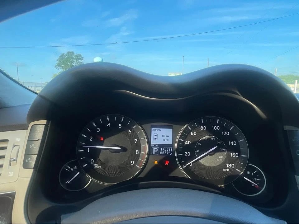 2013 Infiniti M/Q70 4th Gen - Image 15 of 17