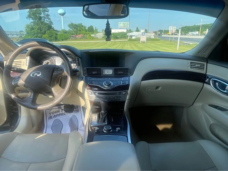2013 Infiniti M/Q70 4th Gen - Image 11 of 17