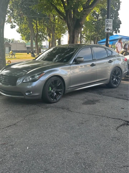 2013 Infiniti M/Q70 4th Gen - Image 2 of 4