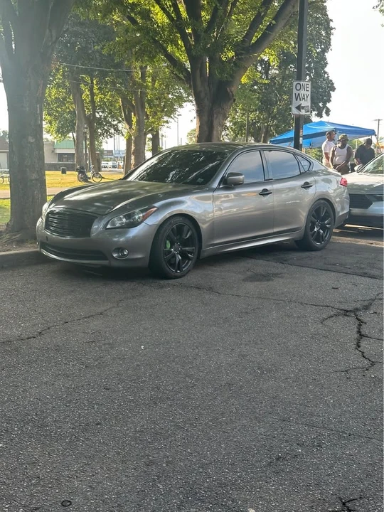 2013 Infiniti M/Q70 4th Gen - Image 3 of 4