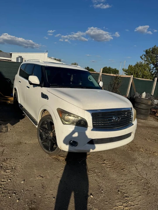 2013 Infiniti QX80 - Image 2 of 17