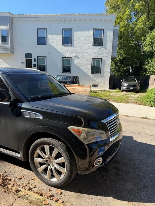 2013 Infiniti QX80 - Image 2 of 2