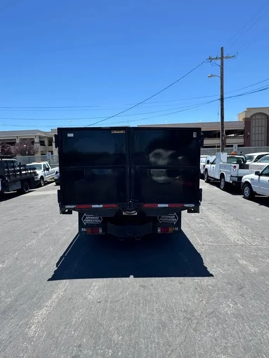 2013 Isuzu Elf - Image 8 of 16