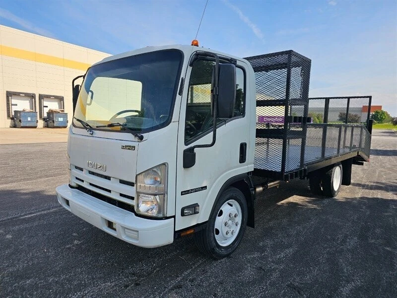 2013 Isuzu Elf - Image 2 of 22