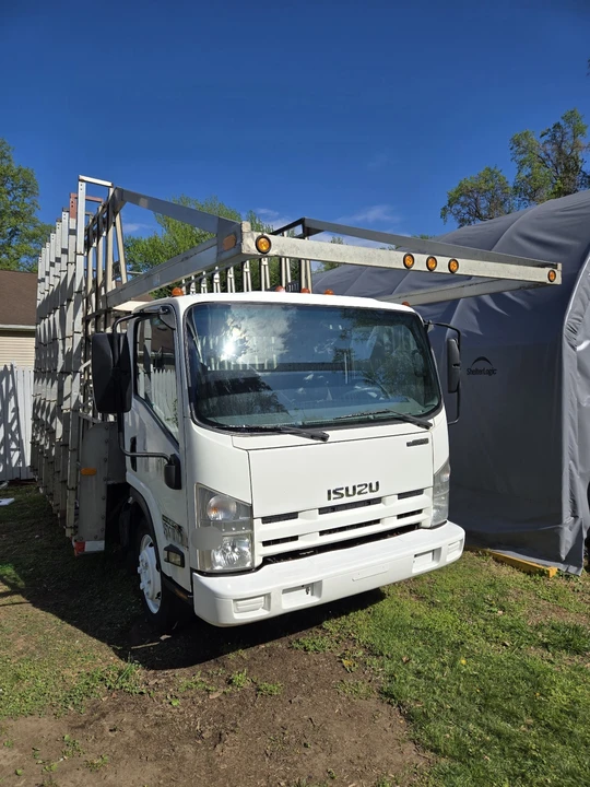 2013 Isuzu Elf - Image 4 of 31