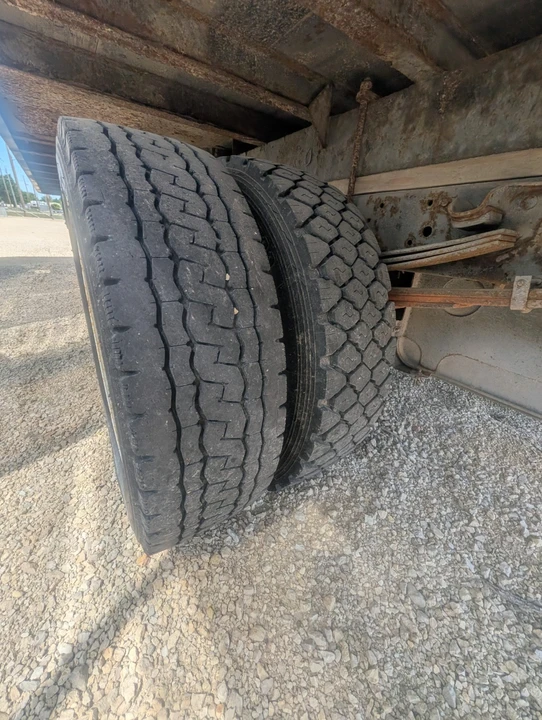 2013 Isuzu Elf - Image 15 of 17