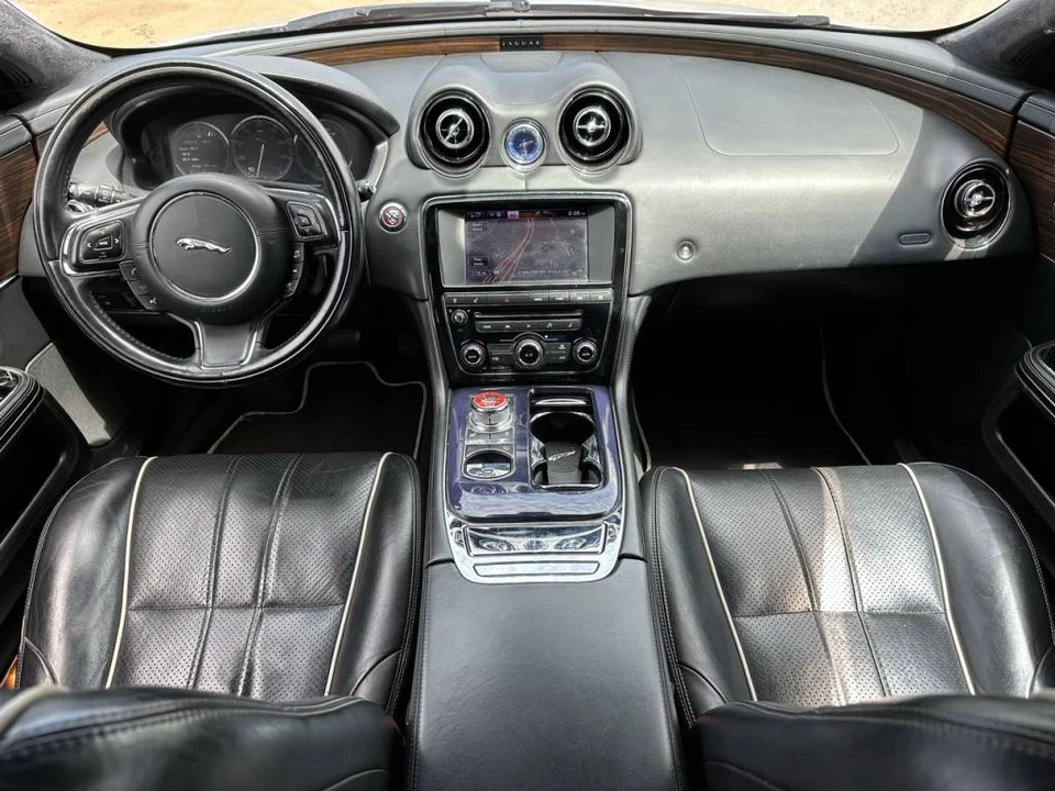 2013 Jaguar X351 XJ - Image 5 of 24