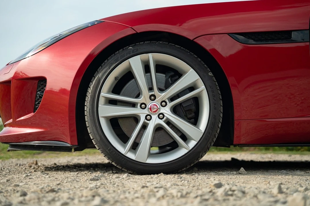 2013 Jaguar F-Type - Image 18 of 30