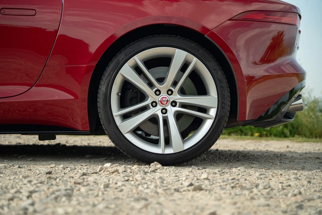 2013 Jaguar F-Type - Image 19 of 30