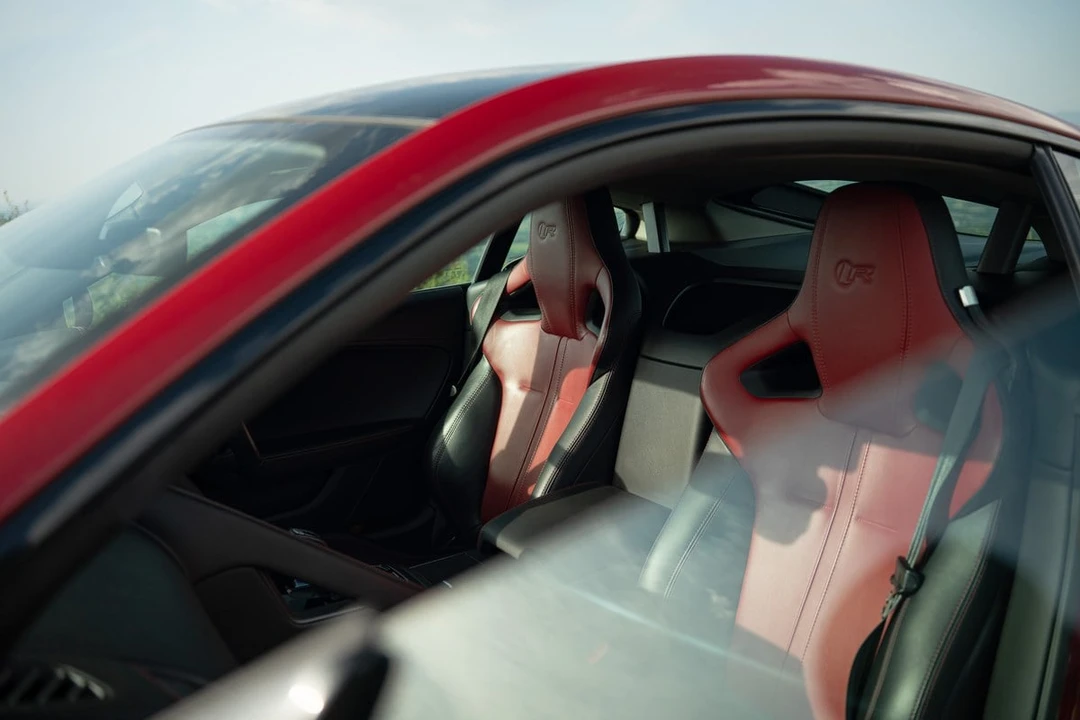 2013 Jaguar F-Type - Image 28 of 30