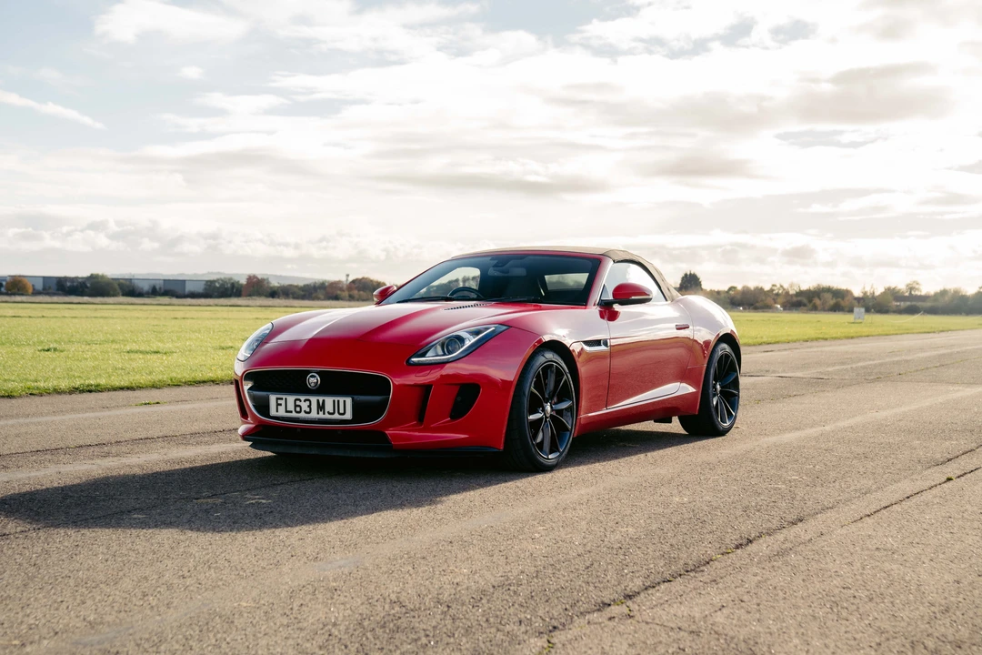 2013 Jaguar F-Type 1st Gen - Image 16 of 31