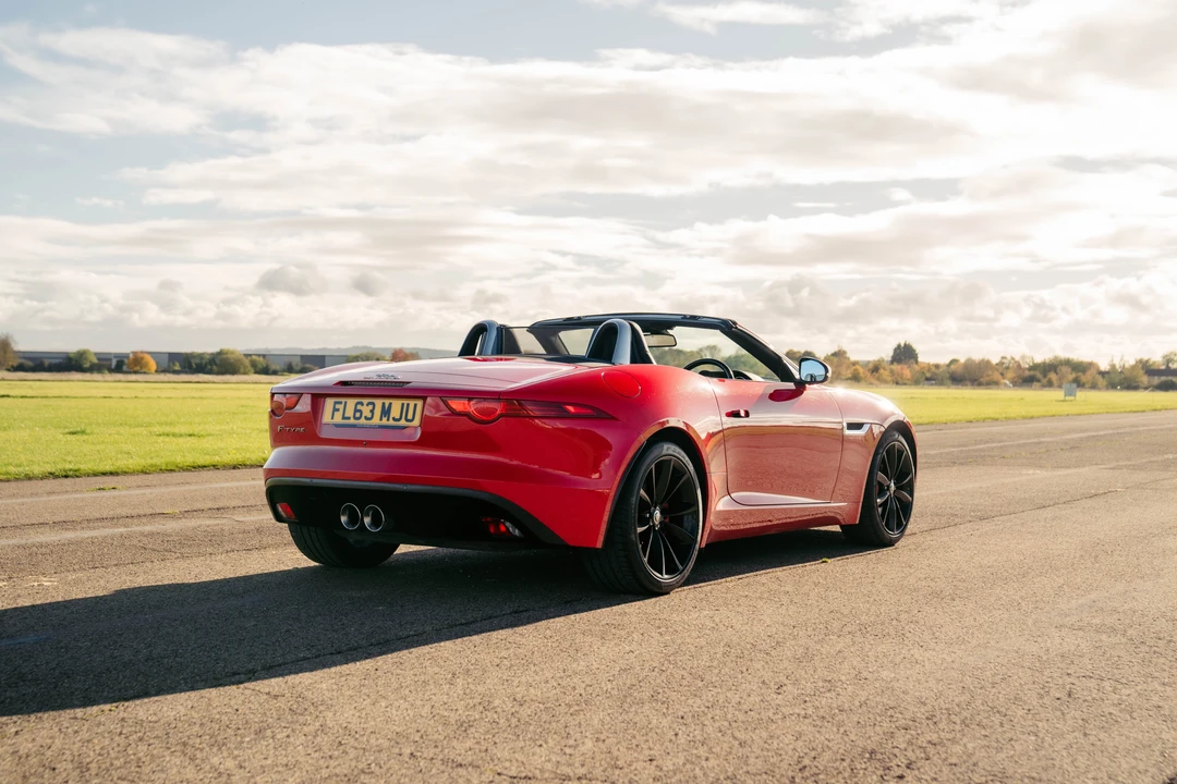 2013 Jaguar F-Type 1st Gen - Image 13 of 31