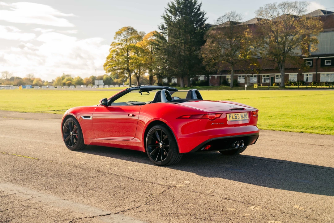 2013 Jaguar F-Type 1st Gen - Image 15 of 31