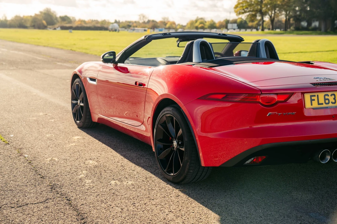 2013 Jaguar F-Type 1st Gen - Image 25 of 31