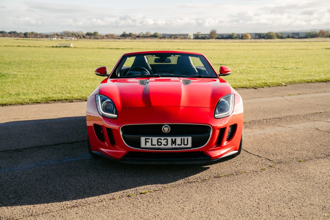 2013 Jaguar F-Type 1st Gen - Image 17 of 31