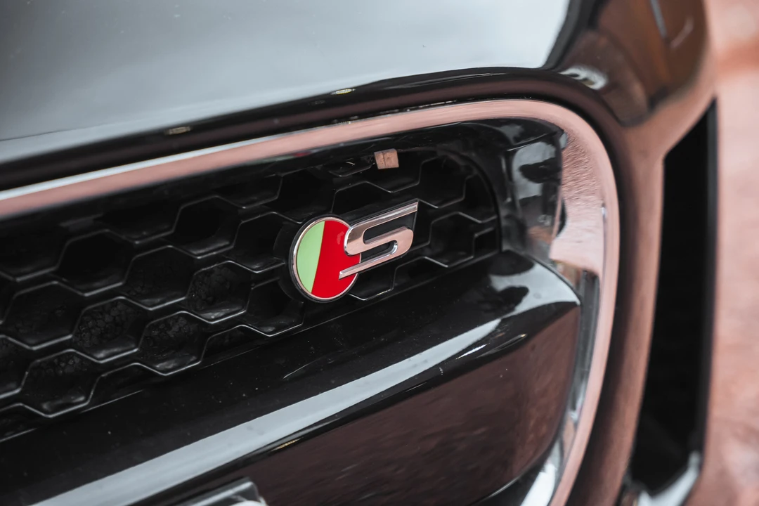 2013 Jaguar F-Type 1st Gen - Image 27 of 31