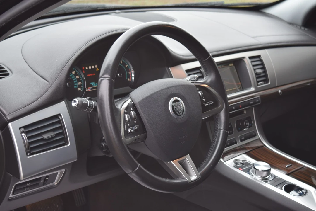 2013 Jaguar X250 XF - Image 15 of 31