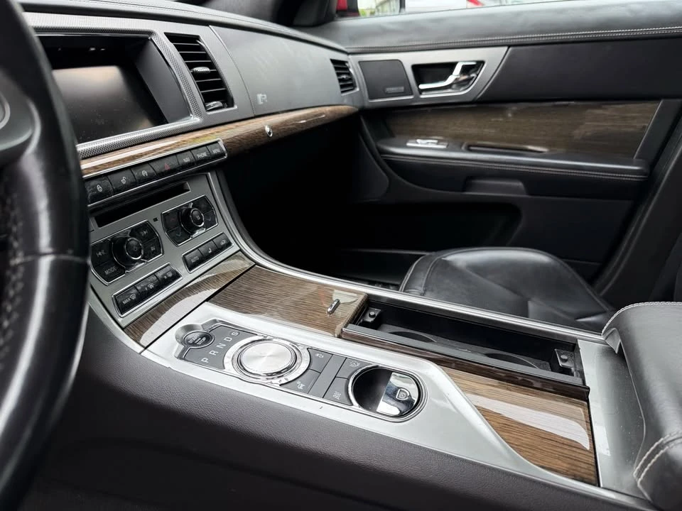 2013 Jaguar X250 XFR - Image 10 of 20