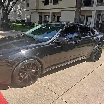 2013 Jaguar XF Luxury Sedan 4D