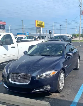 2013 Jaguar XF Luxury Sedan 4D